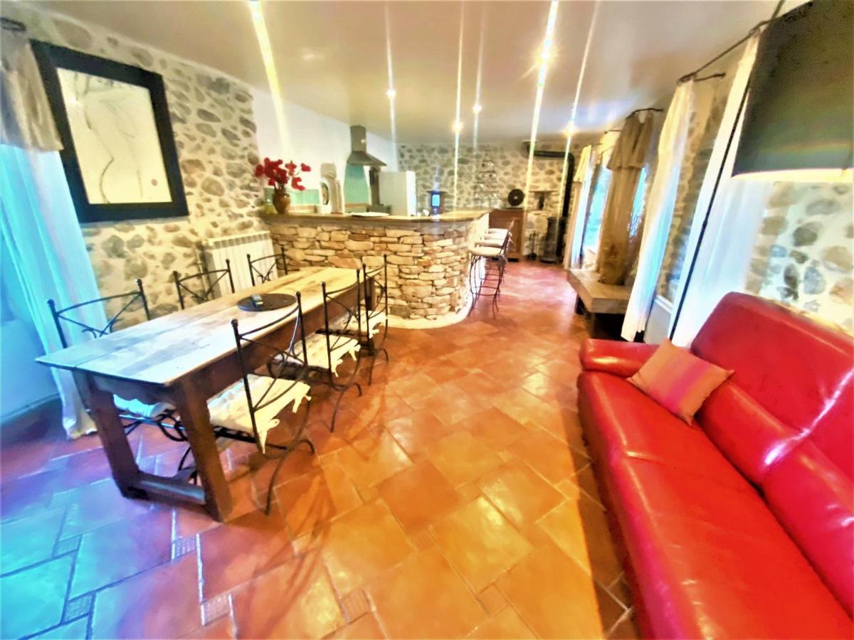 Gite De Groupe 9Ch Ou 3 Gites Independants De 3Ch - Patio Et Piscine Interieure Chauffee Toute L'Annee Vallon-Pont-d'Arc Exterior photo