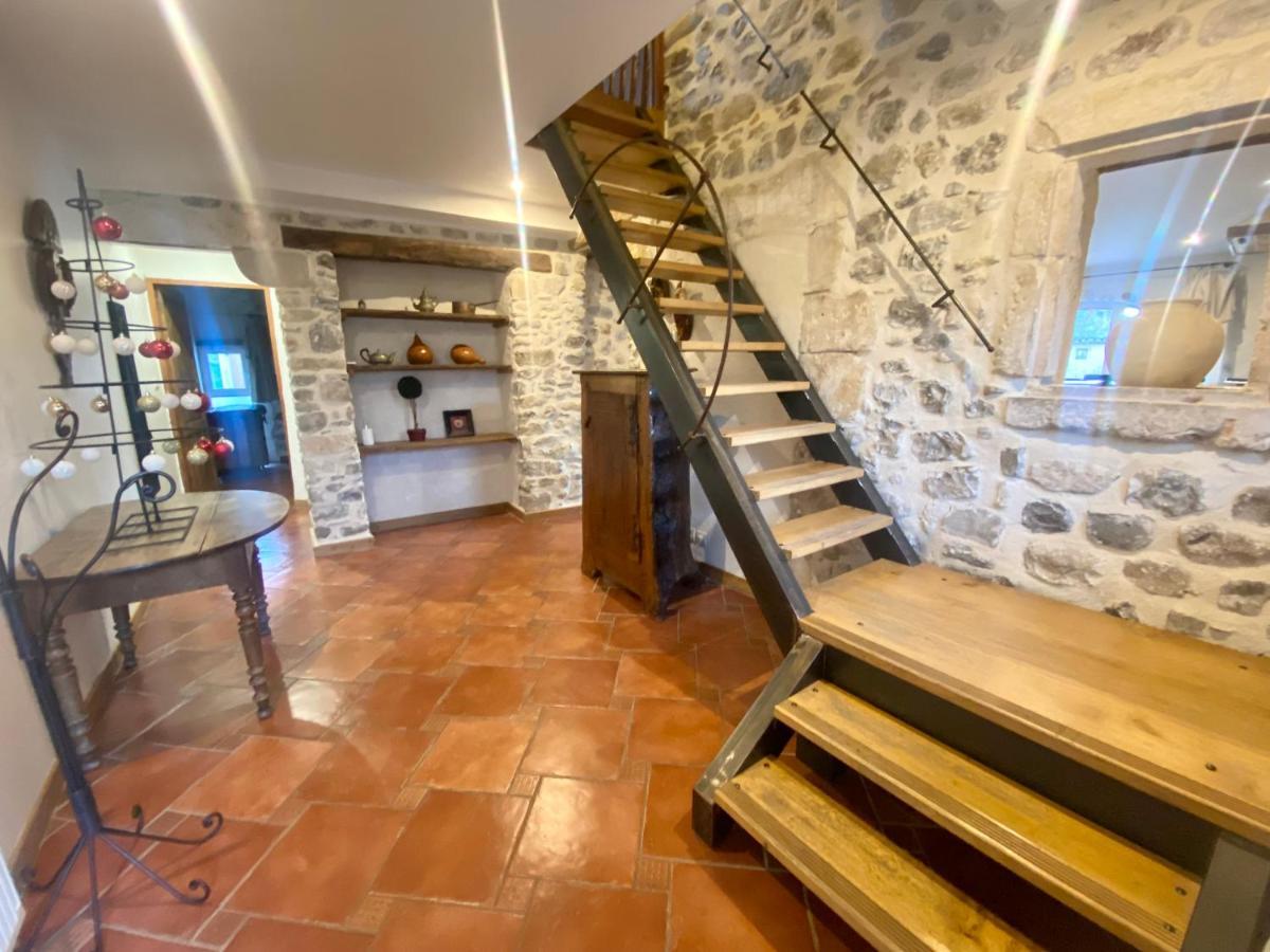 Gite De Groupe 9Ch Ou 3 Gites Independants De 3Ch - Patio Et Piscine Interieure Chauffee Toute L'Annee Vallon-Pont-d'Arc Exterior photo